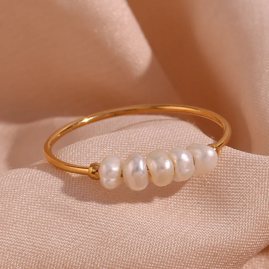 Luna Pearl Ring